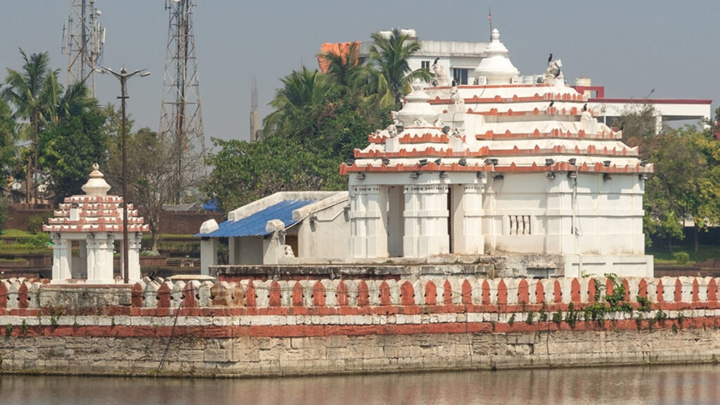 Brahma Temple, Bindusagar, Bhubaneswar, Odisha